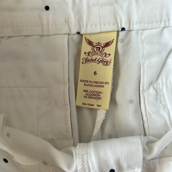 Two pairs of navy blue and white shorts size 6 with a polka dot shirt - Picture 6 of 8